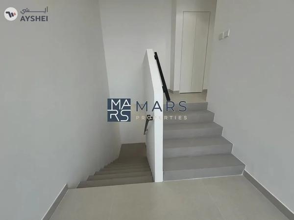 | BRAND NEW | 3 BEDROOM END UNIT | PRIME LOCATION |