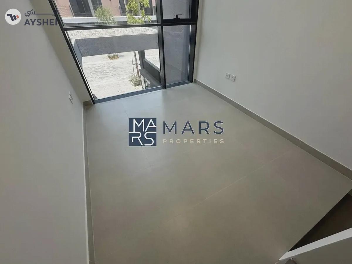 | BRAND NEW | 3 BEDROOM END UNIT | PRIME LOCATION |-13-13