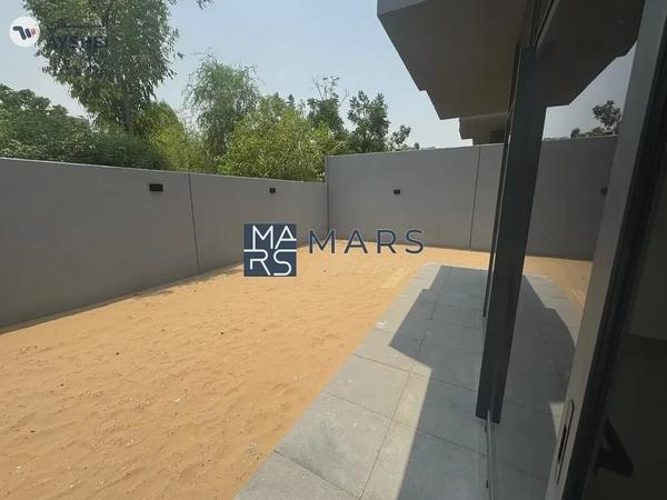 | BRAND NEW | 3 BEDROOM END UNIT | PRIME LOCATION |