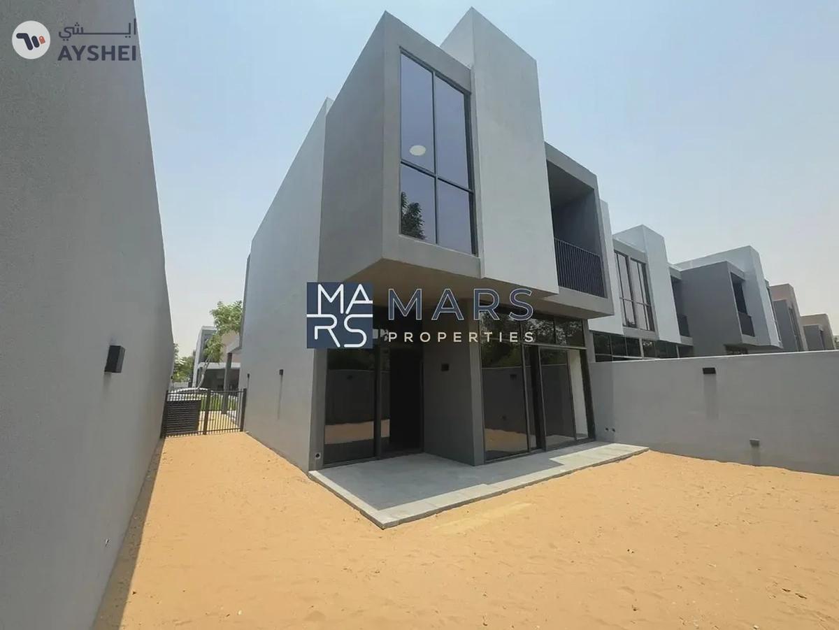 | BRAND NEW | 3 BEDROOM END UNIT | PRIME LOCATION |-15-15