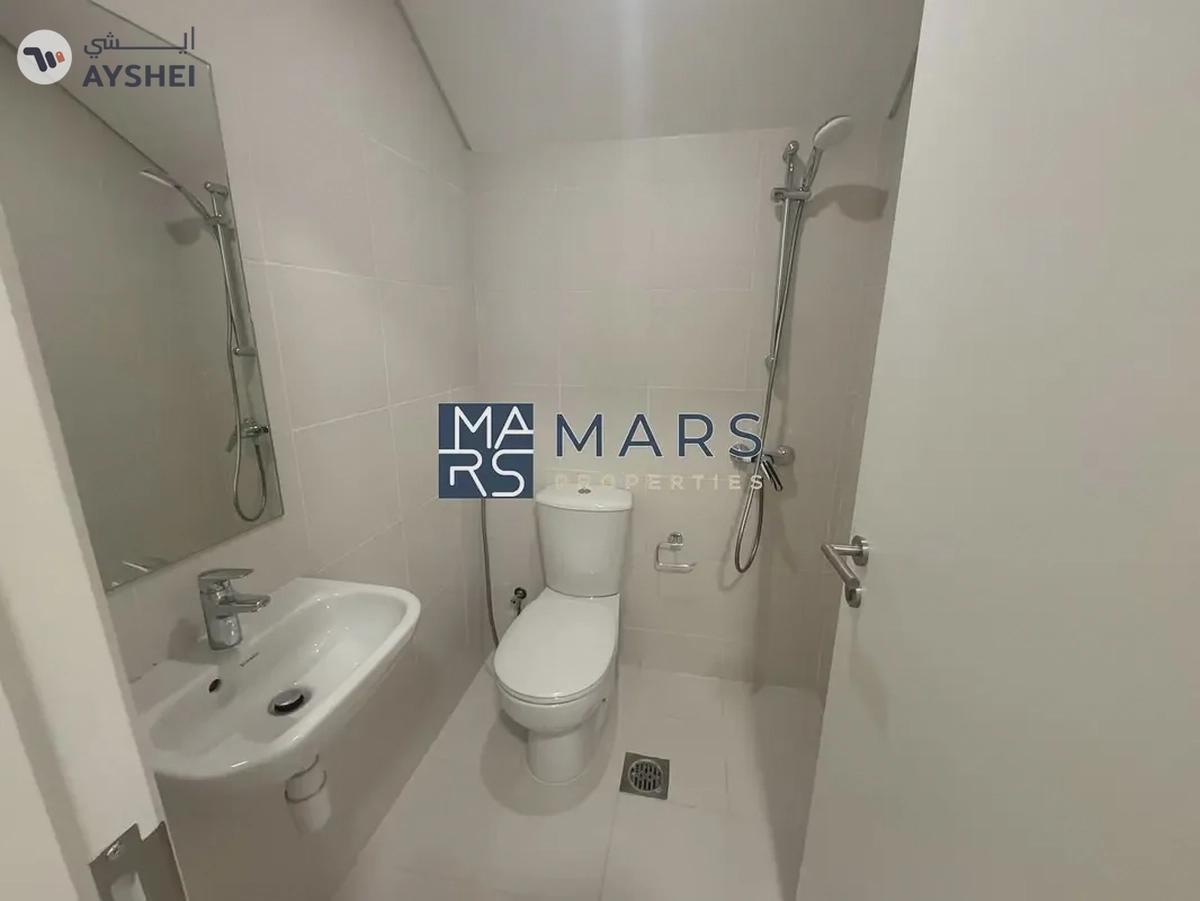 | BRAND NEW | 3 BEDROOM END UNIT | PRIME LOCATION |-19-19