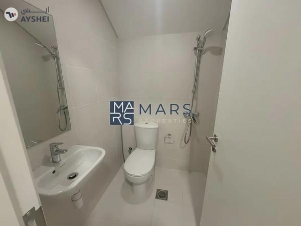 | BRAND NEW | 3 BEDROOM END UNIT | PRIME LOCATION |