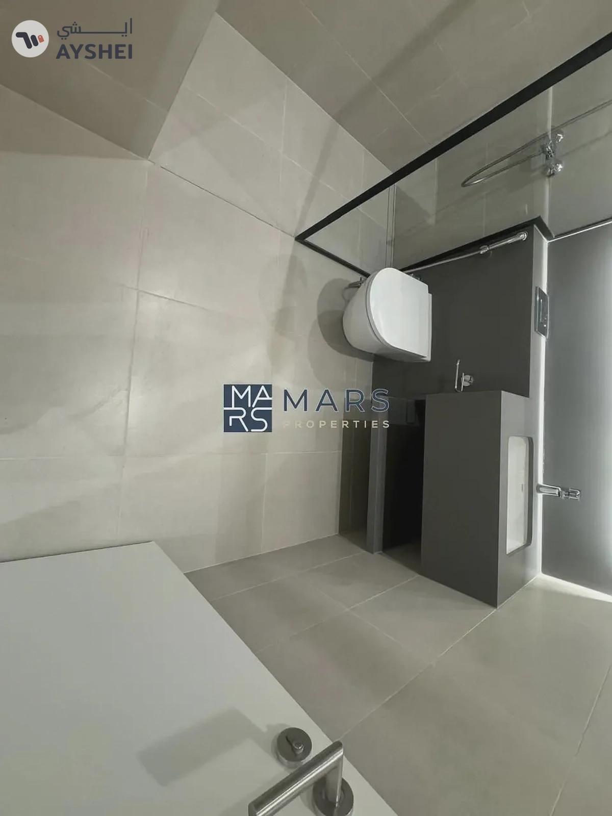 | BRAND NEW | 3 BEDROOM END UNIT | PRIME LOCATION |-1-1