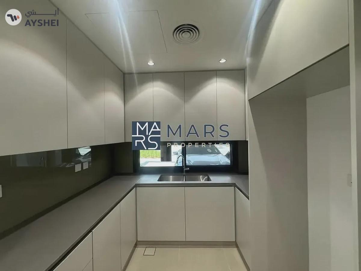 | BRAND NEW | 3 BEDROOM END UNIT | PRIME LOCATION |-22-22