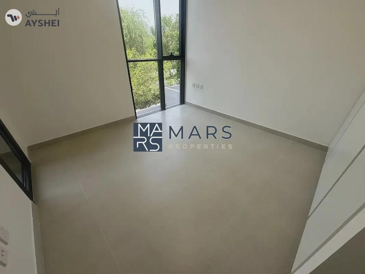 | BRAND NEW | 3 BEDROOM END UNIT | PRIME LOCATION |-2-2