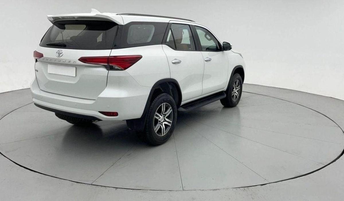 Toyota Fortuner 2.4L Diesel AT 4X4 2025-3-3