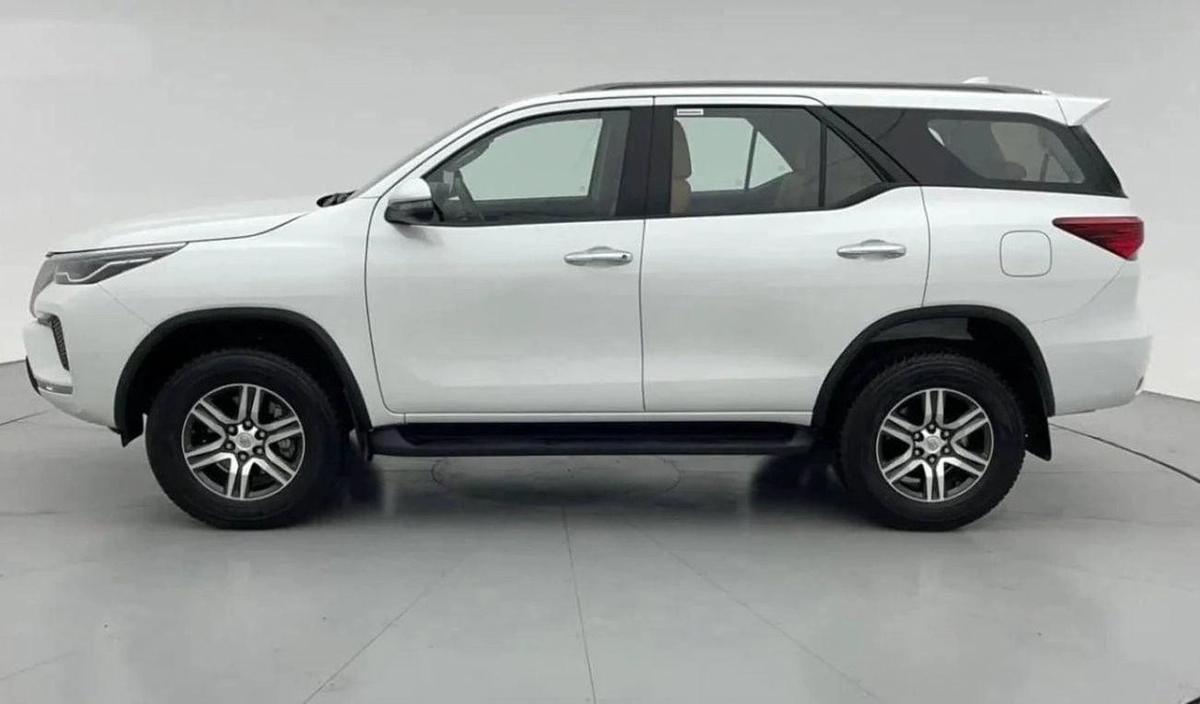 Toyota Fortuner 2.4L Diesel AT 4X4 2025-6-6