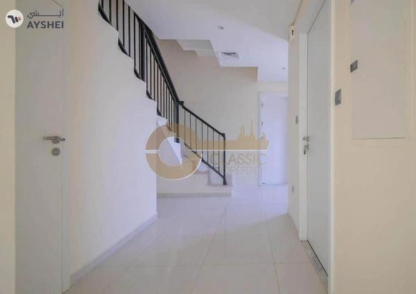 Elegant 3 Bed Corner Townhouse with Garden