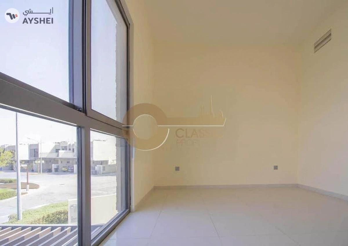 Elegant 3 Bed Corner Townhouse with Garden-16-16