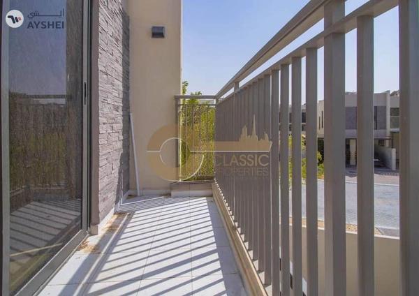 Elegant 3 Bed Corner Townhouse with Garden