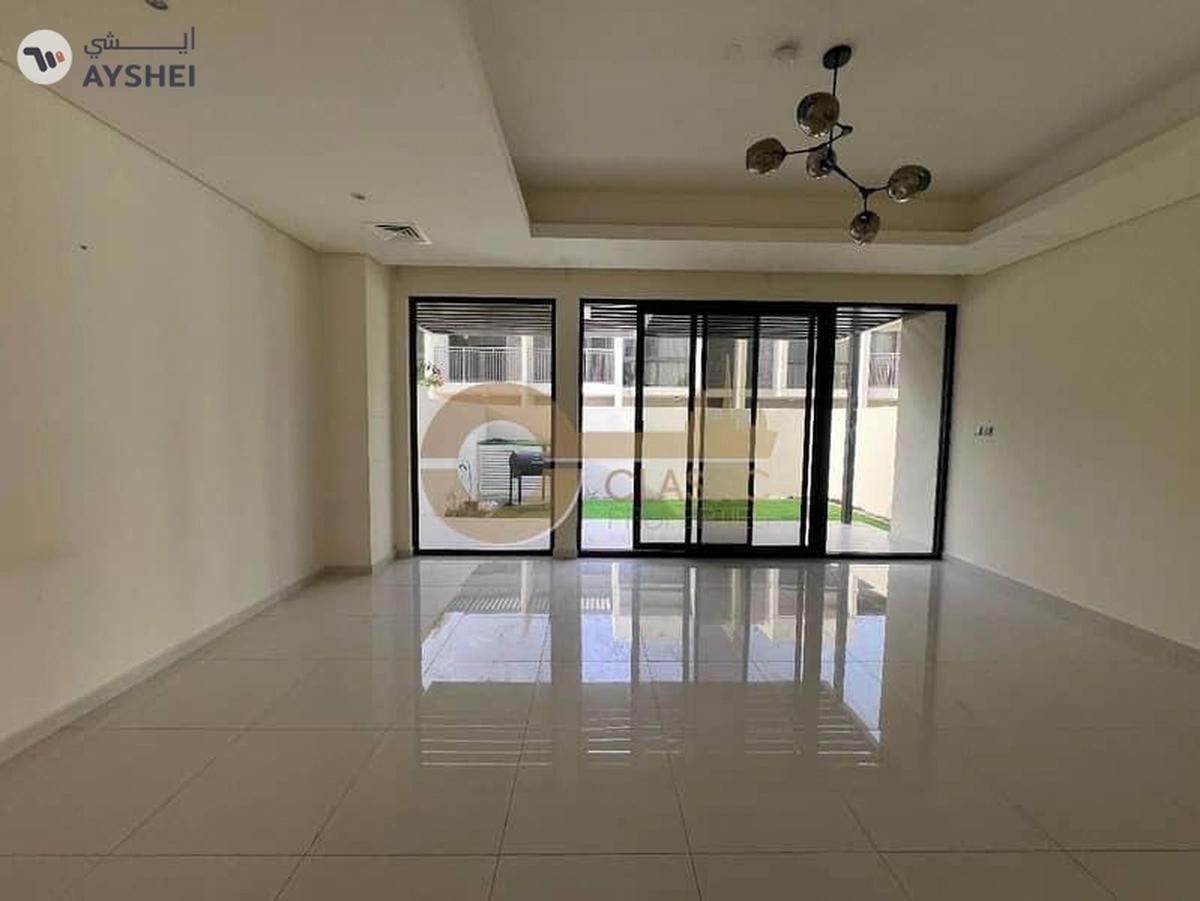 Elegant 3 Bed Corner Townhouse with Garden-0-0