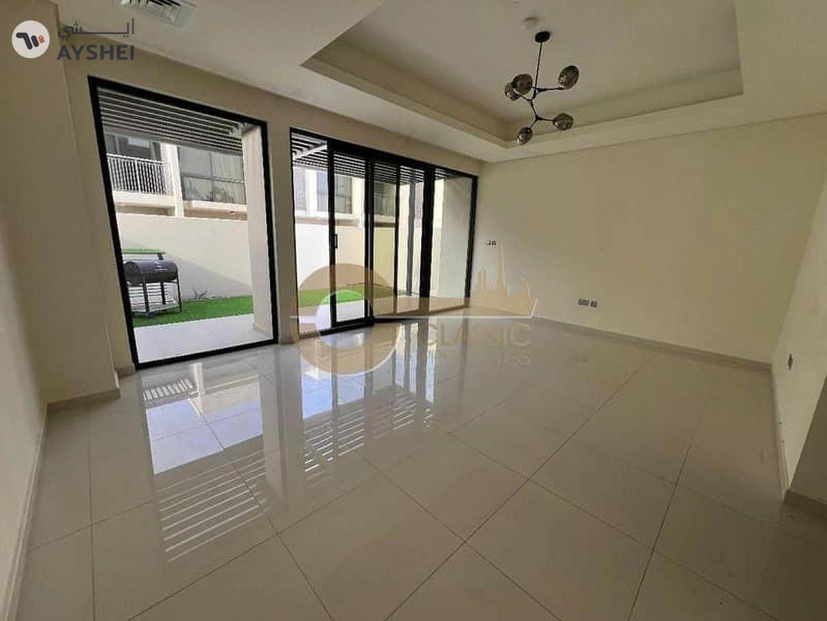 Elegant 3 Bed Corner Townhouse with Garden-0-landscape