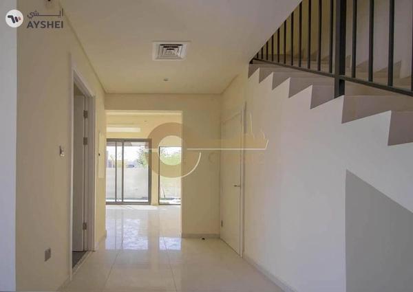 Elegant 3 Bed Corner Townhouse with Garden