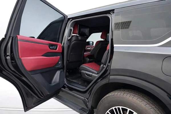 AED 6,012 / Monthly l 0% Down Payment l SE Platinum l Under Full Nissan Warranty