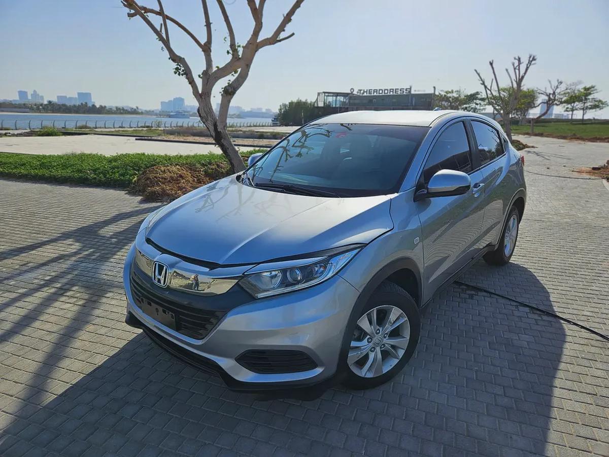 Honda HRV 2019 GCC Premium Condition Low KM Car Perfect For Family-1-1