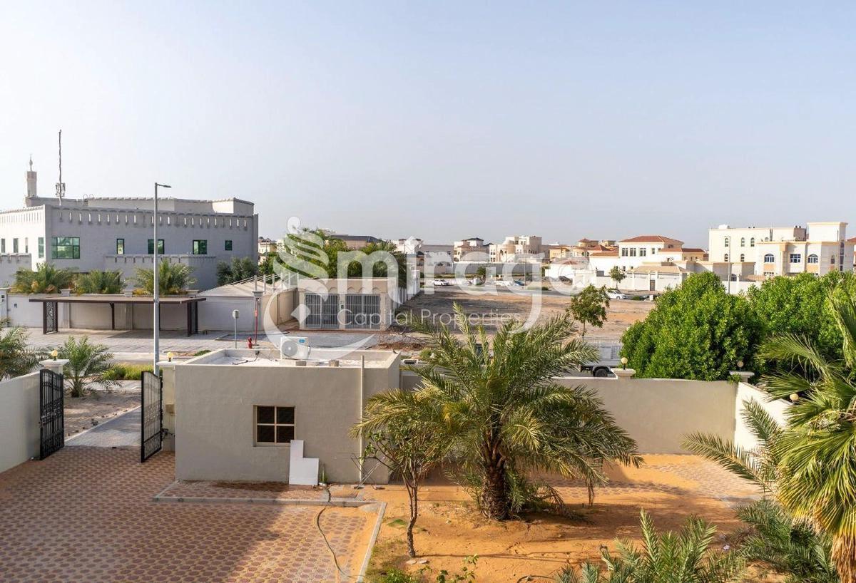 Spacious 4BR Villa | Huge Plot | Vacant | MBZ-15-15