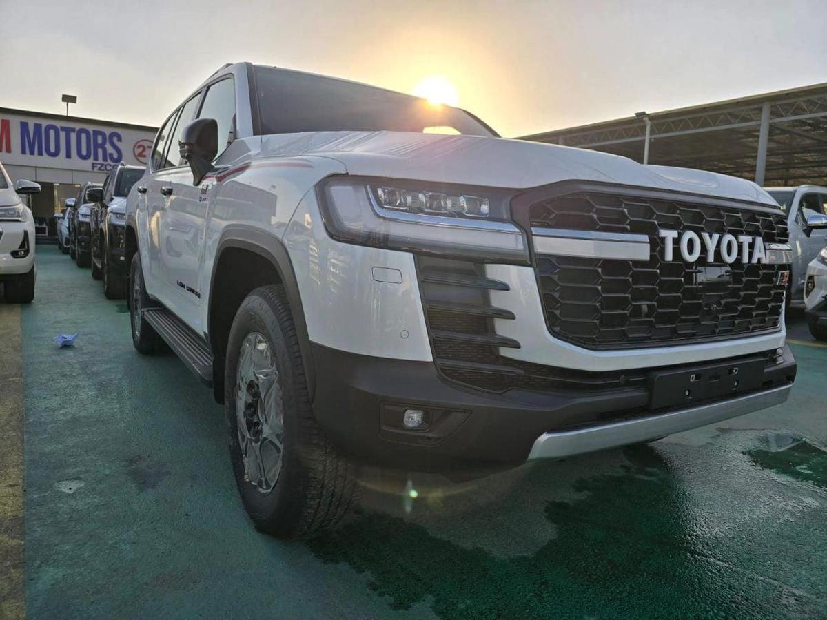 Toyota Land Cruiser 2025 Toyota Land Cruiser LC300 Hybrid 3.5 GR – Full Option – White / Red Interior-1-1