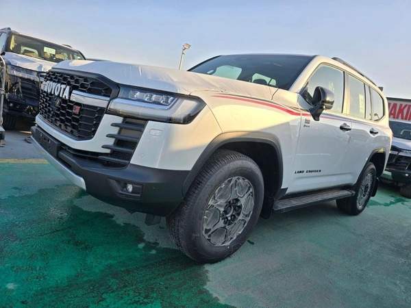 Toyota Land Cruiser 2025 Toyota Land Cruiser LC300 Hybrid 3.5 GR – Full Option – White / Red Interior