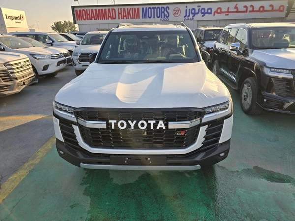Toyota Land Cruiser 2025 Toyota Land Cruiser LC300 Hybrid 3.5 GR – Full Option – White / Red Interior