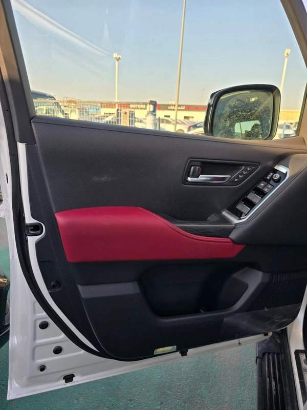 Toyota Land Cruiser 2025 Toyota Land Cruiser LC300 Hybrid 3.5 GR – Full Option – White / Red Interior