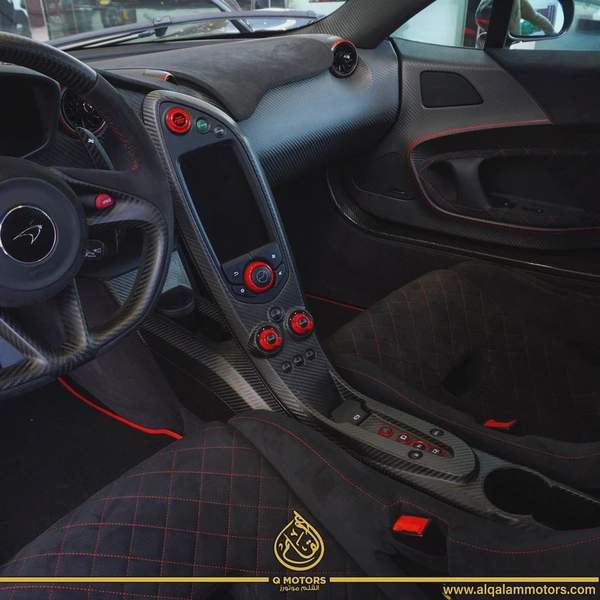 2015 MCLAREN P1 ( 1 OF 5 ) CARBON SERIES GCC DONE ONLY 2000KM