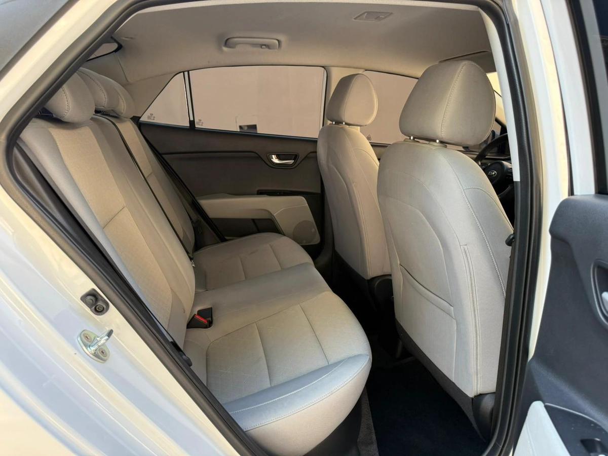 Gulf Specs 2021 KIA RIO EX 1.6Litre 4-Cylinder Sedan Fully Loaded-4-4