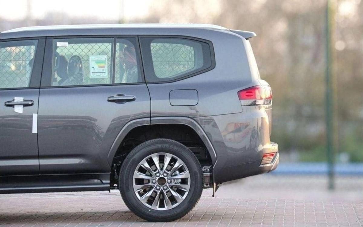 Toyota Land Cruiser Toyota lc300 GXR 3.5L PETROL 2025-3-3