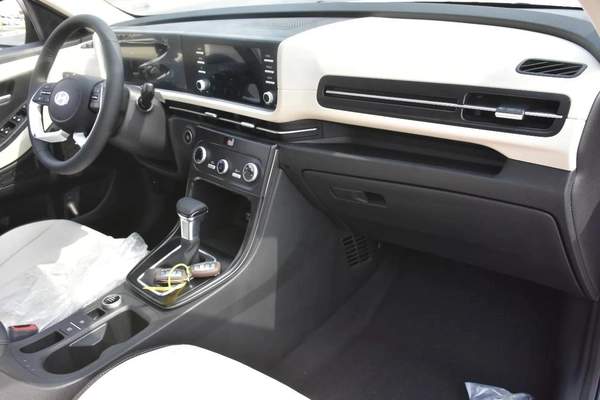 CRETA 1.5 GCC 2026 | RED