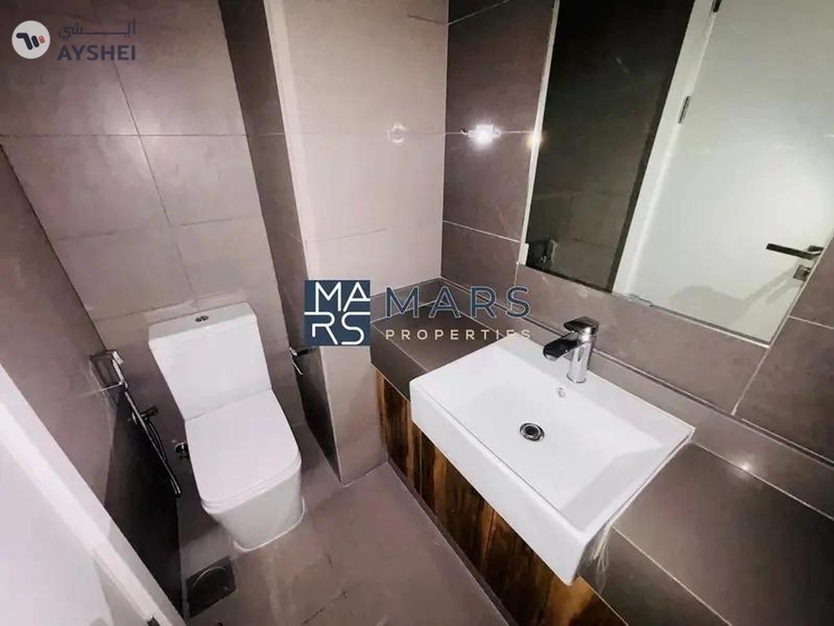 Charming Corner 1BHK Apartment, Cozy & Modern-18-18