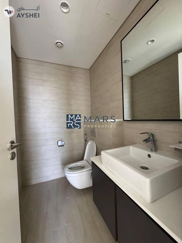 Modern & spacious living 2BR-hearth of sharjah