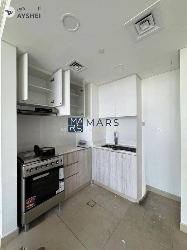 Modern & spacious living 2BR-hearth of sharjah
