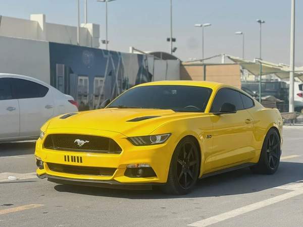 فورد موستانج 2015 مواصفات خليجية كير عادي GT بحالة جيدة