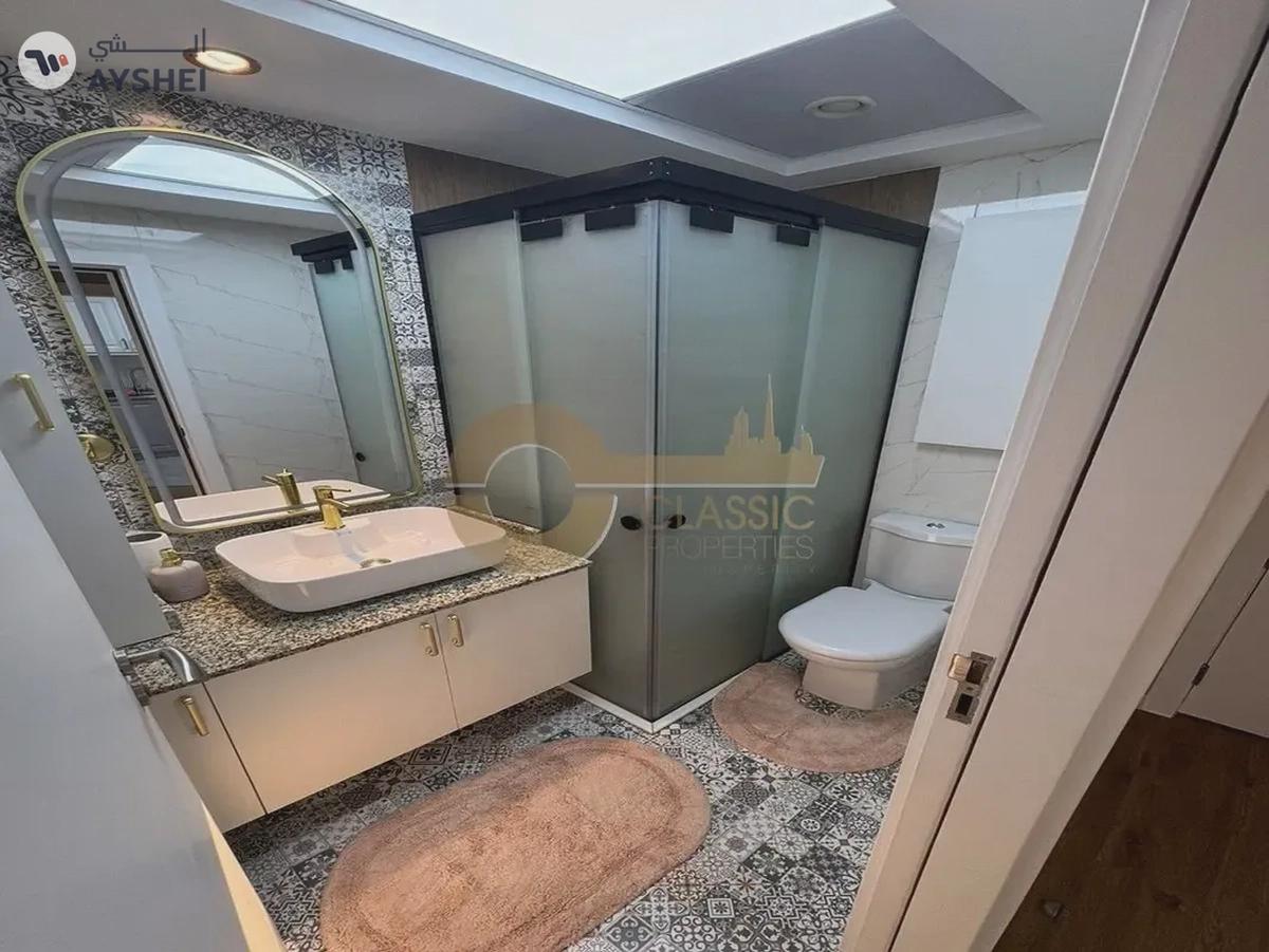 Well Maintained | Fully Furnished | Closed Kitchen-1-landscape