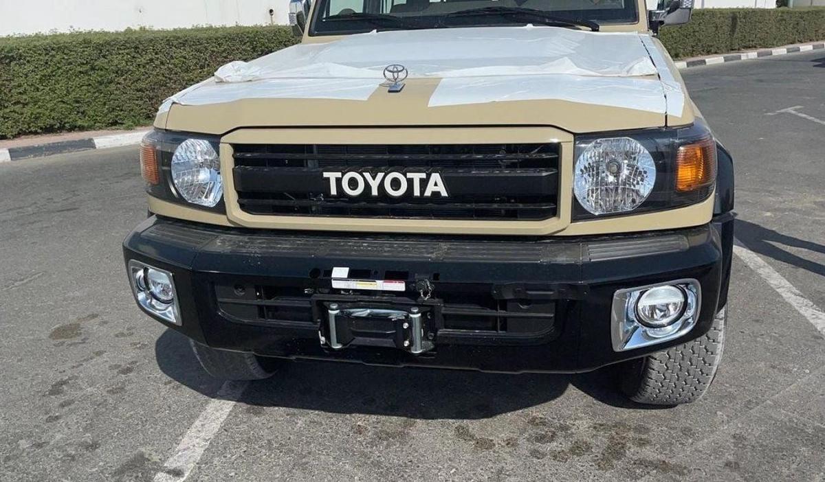 Toyota Land Cruiser 70 TOYOTA LANDCRUISER 2 DOOR CAPSULE 70TH ANNIVERSARY-1-1