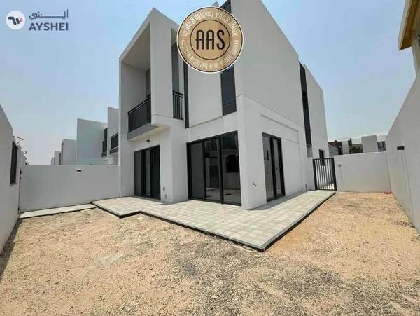 Deal Of The Day ! 4 Bed Townhouse Villa Available For Rent in Villanova