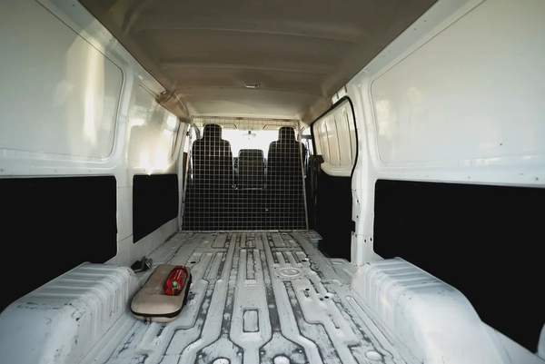 Urvan | Manual | Standard Roof Delivery Van | GCC Specs | Ref#N34511