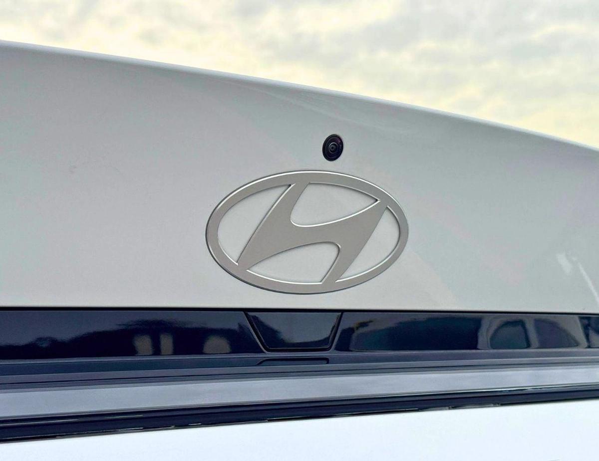 Hyundai Elantra ELITE / 1.5L PETROL, SUNROOF WITH LEATHER, CHINESE SPCES (CODE# ELITE)-3-3