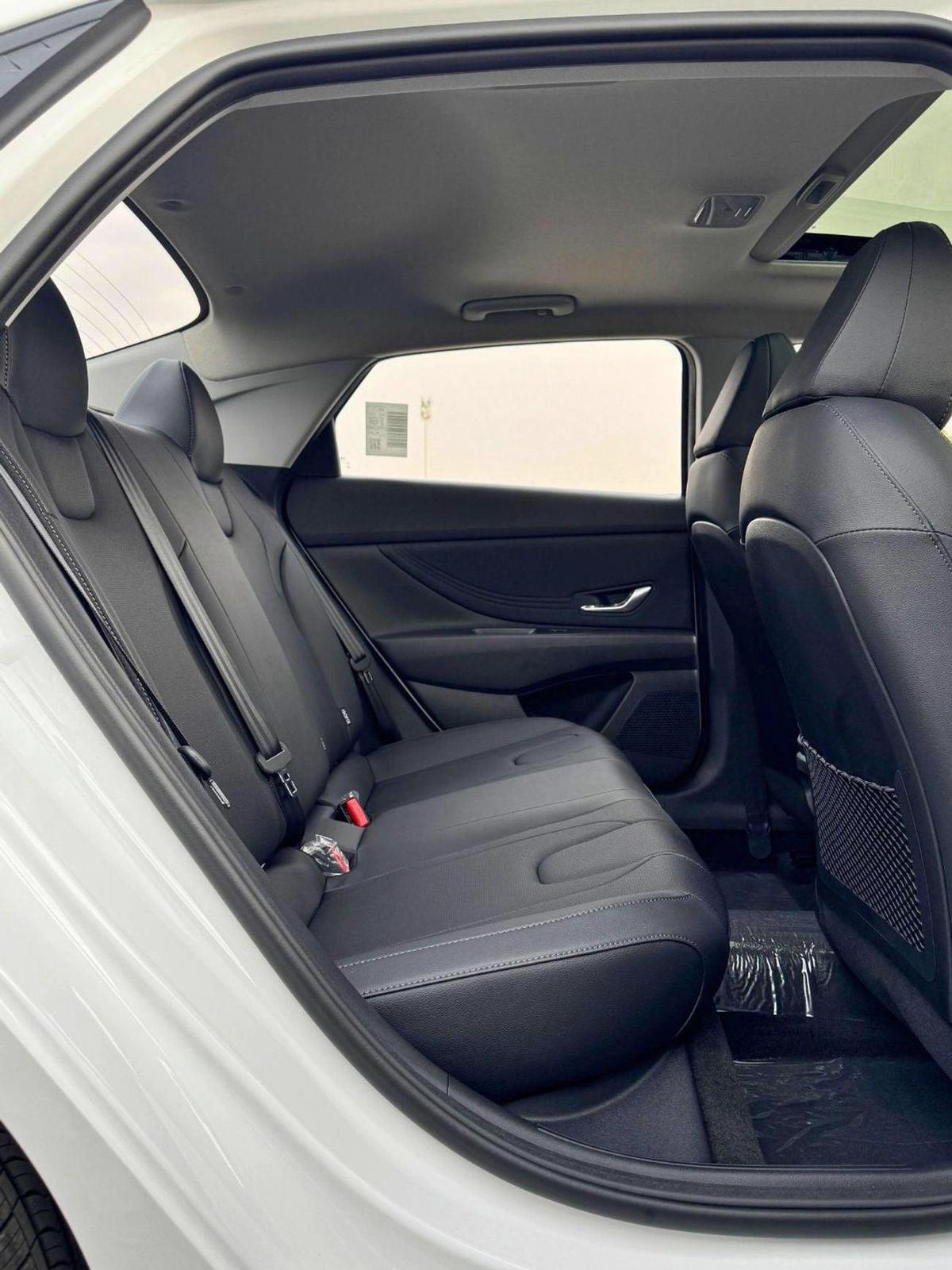 Hyundai Elantra ELITE / 1.5L PETROL, SUNROOF WITH LEATHER, CHINESE SPCES (CODE# ELITE)-7-7