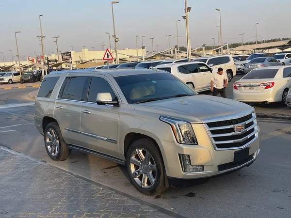 Cadillac Escalade Platinum Luxury 2015 GCC Specs