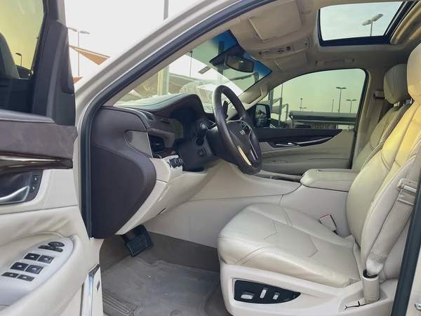 Cadillac Escalade Platinum Luxury 2015 GCC Specs