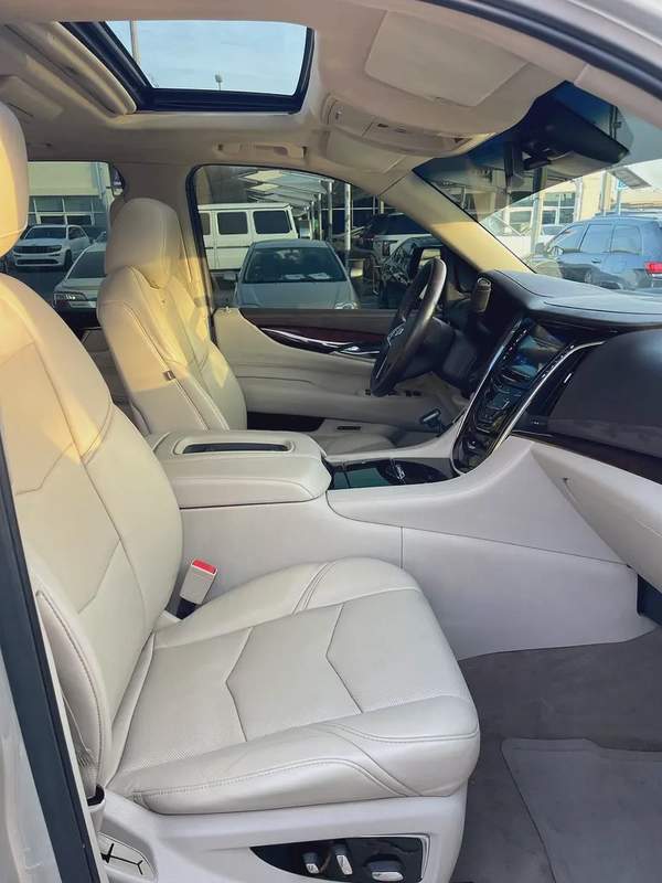 Cadillac Escalade Platinum Luxury 2015 GCC Specs