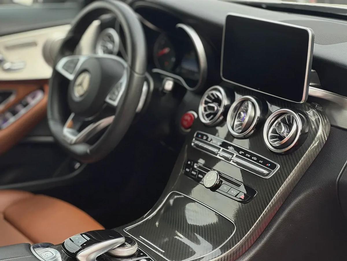 2017 Mercedes - Benz C200 | Coupe | Korean Specs | V4 | Ref#922-14-14