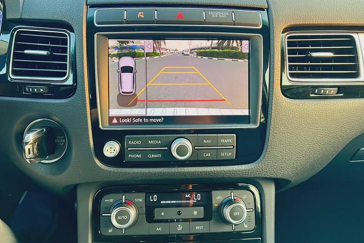 VOLKSWAGEN TOUAREG 2018 V6 FULL SERVICE HISTORY GCC SPEC-10-10