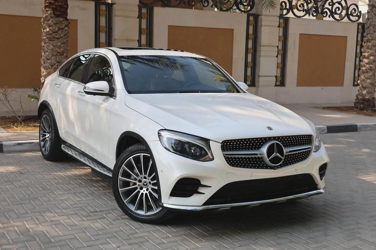 GLC250 COUPE AMG - GCC SPECS - FULL SERVICE HISTORY - ACCIDENT FREE - EXCELENT CONDITION --1-1