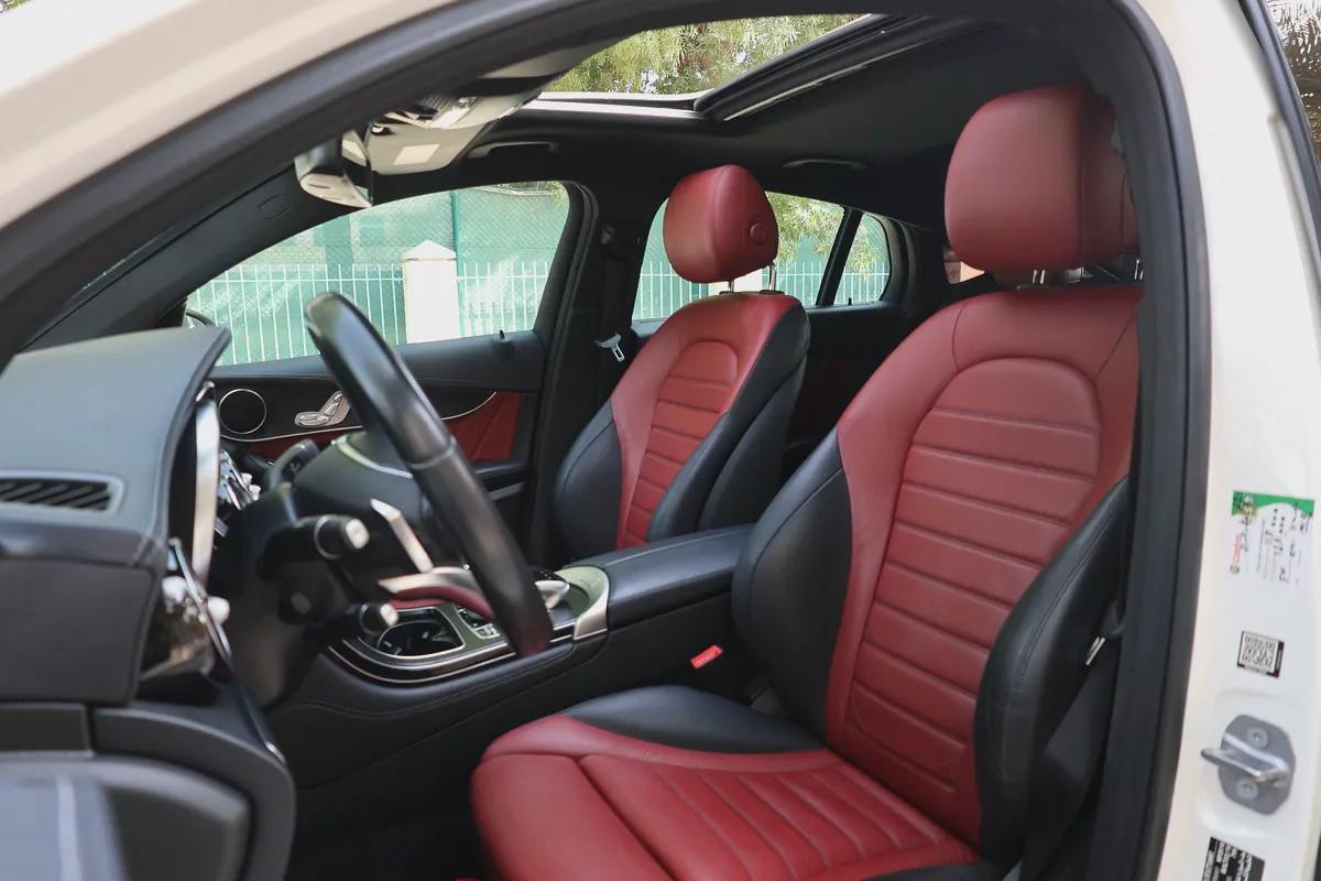 GLC250 COUPE AMG - GCC SPECS - FULL SERVICE HISTORY - ACCIDENT FREE - EXCELENT CONDITION --11-11