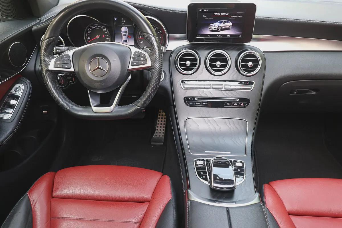 GLC250 COUPE AMG - GCC SPECS - FULL SERVICE HISTORY - ACCIDENT FREE - EXCELENT CONDITION --12-12