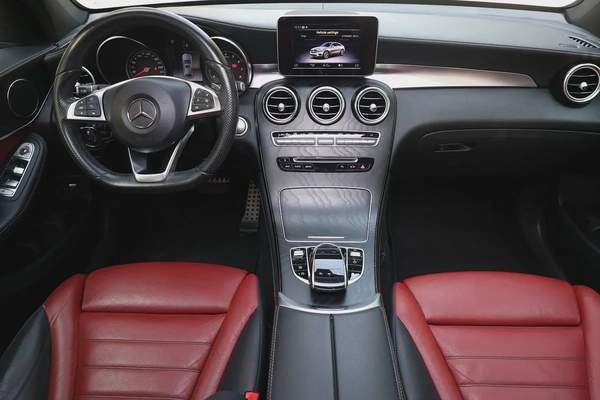 GLC250 COUPE AMG - GCC SPECS - FULL SERVICE HISTORY - ACCIDENT FREE - EXCELENT CONDITION -