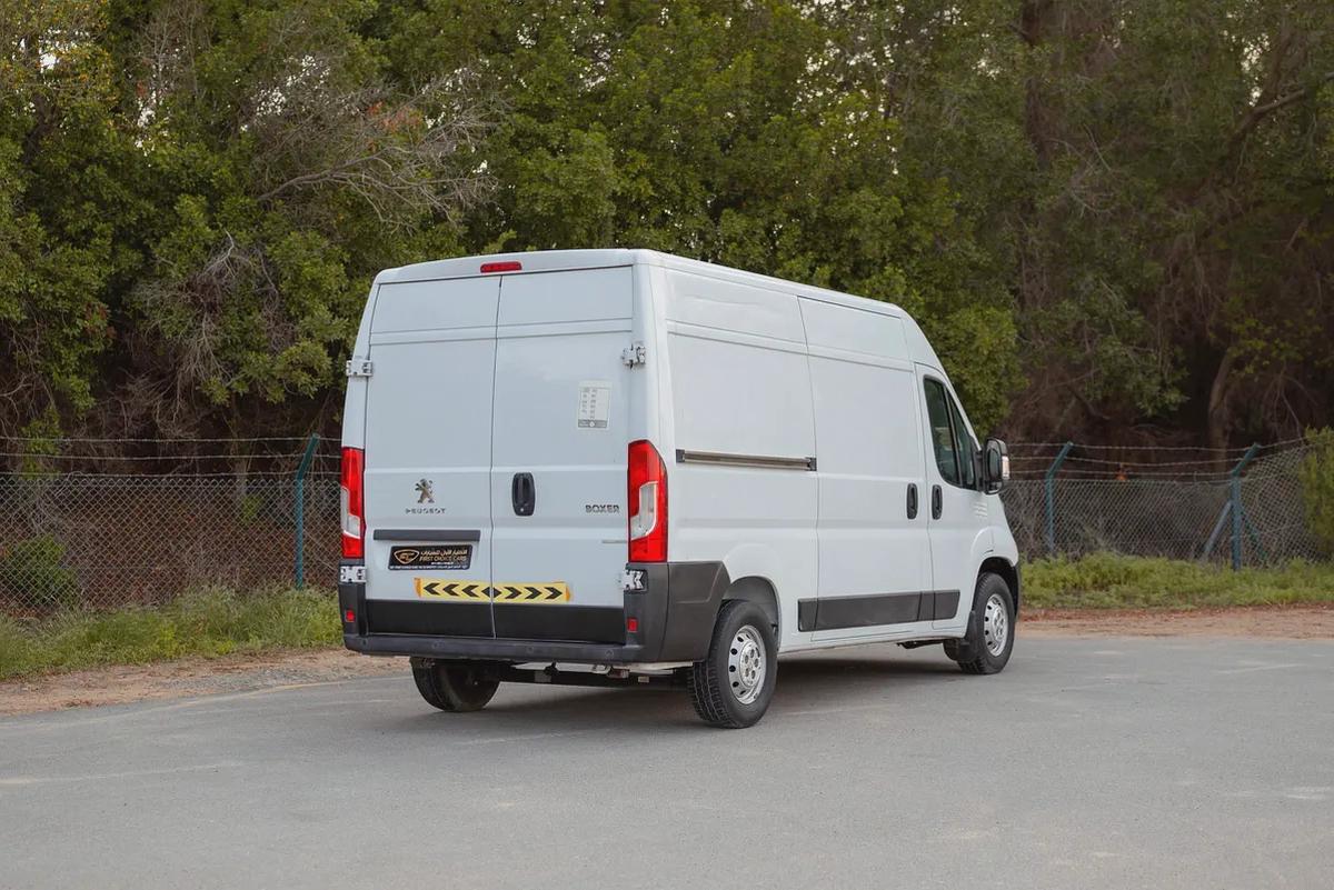 Peugeot Boxer Delivery Van | GCC Specs | Ref#P95395-2-2