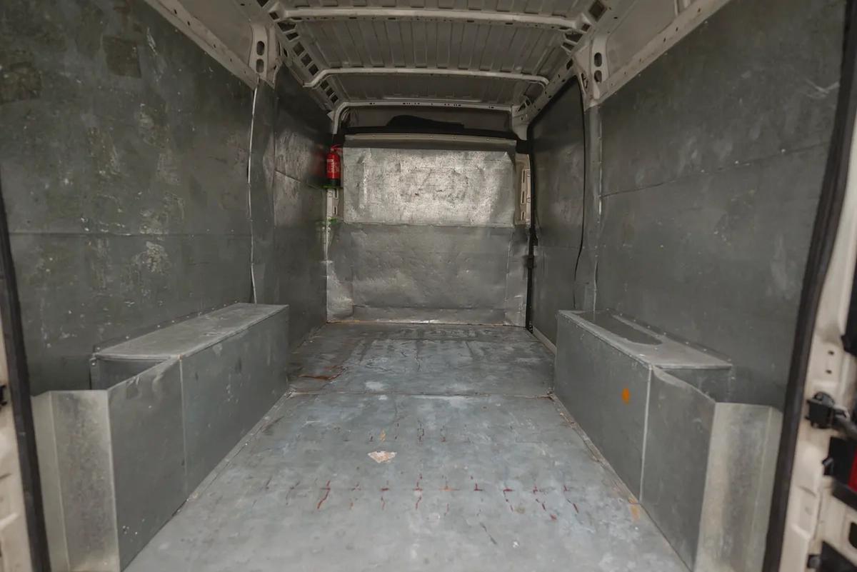 Peugeot Boxer Delivery Van | GCC Specs | Ref#P95395-6-6