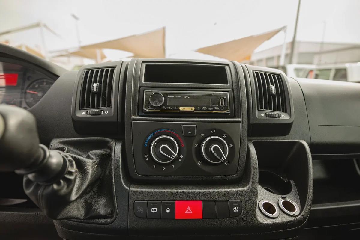 Peugeot Boxer Delivery Van | GCC Specs | Ref#P95395-11-11